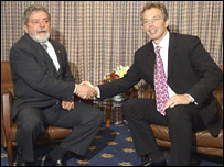 Lula cumprimenta Tony Blair