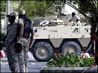 نيروهای امنيتی در صحنه حادثه الخبر