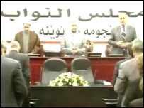 Olağanüstü oturumda iki sandalye boş bırakıldı