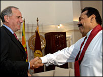 Dr. Howells meets President Rajapaksa in Colombo (photo Sudath Silva)