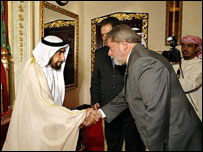 Lula e o presidente dos Emirados Árabes, xeque Zayed Bin Sultan
