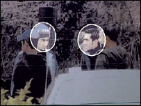 MI5 fotografou Khan (à direita) e Tanweer em 2004