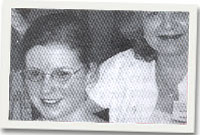 Elen Hydref gya'i hathrawes delyn yn Academi Gerdd Llundain, Sheila Kanga.