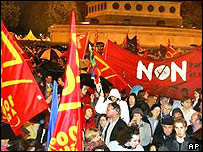 Phe Chống ăn mừng