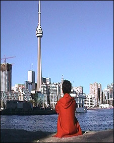 نمایی از فیلم خانواده در تبعید ساخته آرش ریاحی