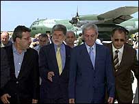 Celso Amorim com ministro de Relações Exteriores do Líbano, Fawze Sallukh (Foto: Marcelo Casal Jr/ABr)