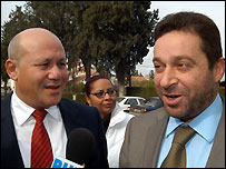 Kuzey Kıbrıs Başbakanı Mehmet Ali Talat, Dışişleri Bakanı Serdar Denktaş'la birlikte