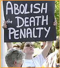 سزائے موت کی مخالفت کرنے والوں کا کہنا ہے کہ اس سے جرائم میں کمی نہیں آتی ہے۔