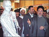 محمد خاتمی در نمايشگاه مطبوعات 