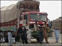 ख़ैबर पास पर ट्रक