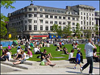 Sunny weather in Manchester 