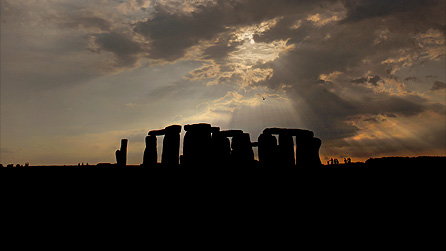 Image of the standing stones at Stonehenge