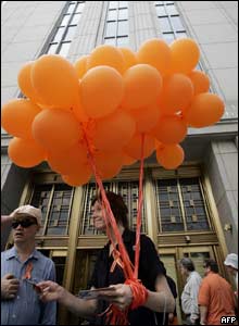 Vận động bên ngoài tòa án Hoa Kỳ về vụ kiện Da cam của Việt Nam