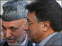 پرويز مشرف و حامد کرزی