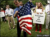 تجمع اعتراضی در برابر دادگاه در واشنگتن دی سی