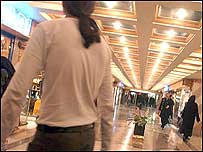 برخی مراکز خريد در تهران مورد يورش ماموران نيروی انتظامی قرار گرفتند