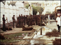 स्वर्ण मंदिर परिसर में सेना