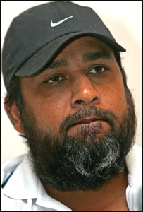 سابق کپتان انضمام الحق (فائل فوٹو)