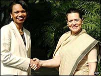 Condoleezza Rice ve Sonya Gandi