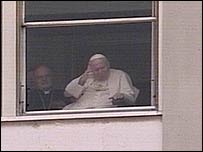 João Paulo 2º à janela do hospital em Roma