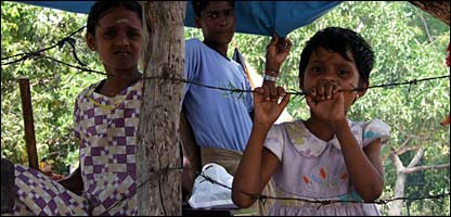 Thousands displaced in the battle for the domination of eastern Sri Lanka