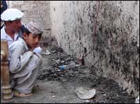 मिसाइल हमले के बाद एक विमान