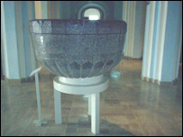 د تيږو لرغونی دېګ