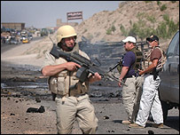 نيروهای آمريکايی در محل انفجار