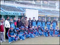 अफ़ग़ानिस्तान के युवा क्रिकेट खिलाड़ियों की टीम 