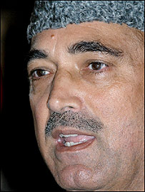 जम्मू-कश्मीर के मुख्यमंत्री गुलाम नबी आज़ाद