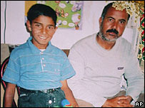 محمد علی قوچ ايگيت (چپ)