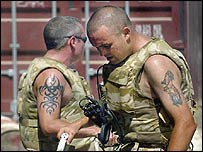 Baixas em Karbala elevam para cem número de americanos mortos 'em ação'