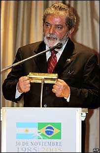 Lula no encerramento do encontro com Kirchner em Puerto Iguazú