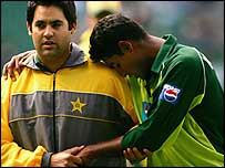 محمد خلیل بائیں ہاتھ سے تیز رفتار بالنگ کرتے ہیں