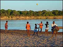 Futebol na praia