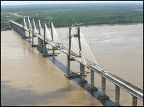 Ponte sobre o rio Orinoco