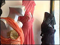 Manequins com os seios cortados em Teerã