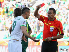 بطاقة حمراء لعبد القادر غزال