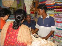 پاکستانی کپڑا دِلی میں