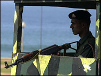 قبائلی علاقوں میں جاری فوجی کارروائی پر بھی تشویش ظاہر کی گئی ہے