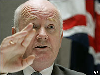 Tiến sĩ John Reid, Bộ trưởng Bộ Nội Vụ Anh sinh năm 1947, theo Công giáo La Mã