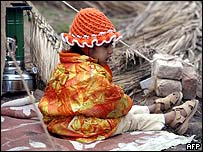 Criança desabrigada em Bam