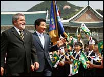O presidente Lula com o presidente sul-coreano, Roh Moo-hyun (foto: Ricardo Stuckert/ABr)