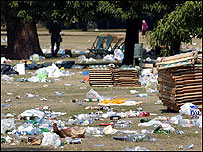 球迷留下的垃圾