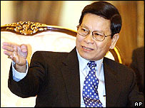 Hình ông Khin Nyunt hồi còn làm thủ tướng Myanmar