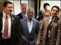 Kofi Annan ve diplomatlar