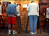 Oy kullanan seçmenler