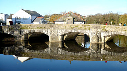 Pont Hwlffordd (llun:Peter Jackson)