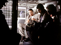 ممبئی میں آیا میرا دوست، دوست کو سلام کرو