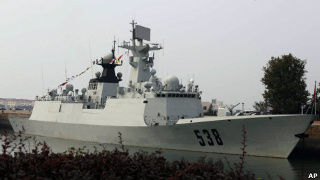 帕内塔参观了中国海军护卫舰烟台号和197号常规潜艇(20/09/2012)